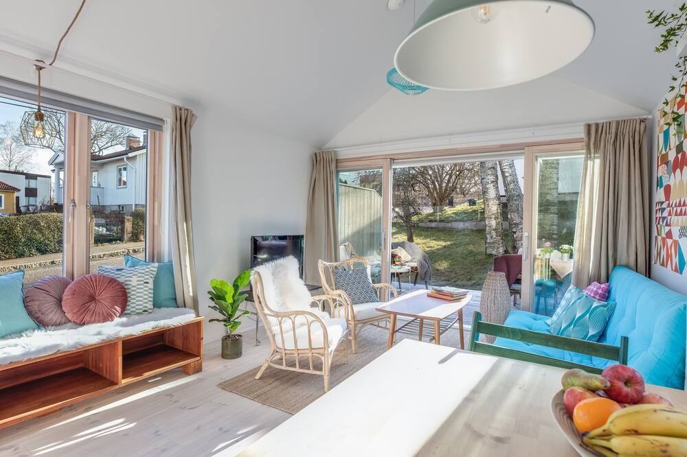 Sparkling newly built house close to city & nature - שטוקהולם - סלון