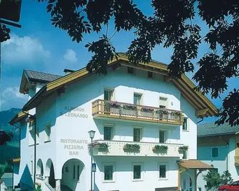 Hotel San Leonardo - Badia/Abtei - Edificio