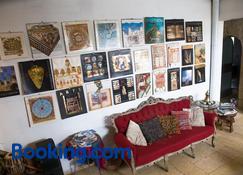 Mikes' Khan - Abu Ghosh - Lounge