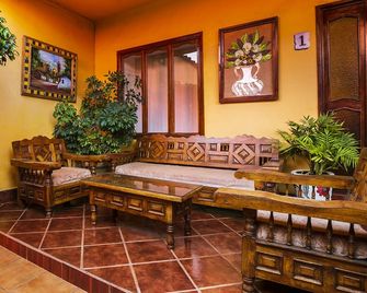 OYO Posada De Los Angeles, Pátzcuaro - Pátzcuaro - Lounge