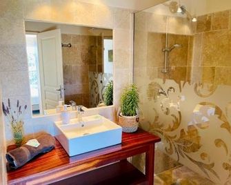 Le Mas des Collines - Tourtour - Salle de bain