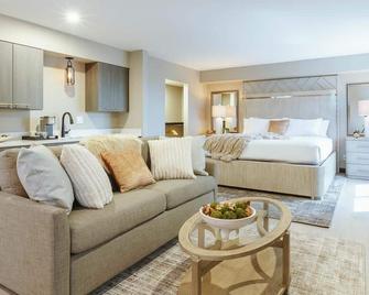 Woodcliff Hotel and Spa - Fairport - Habitación
