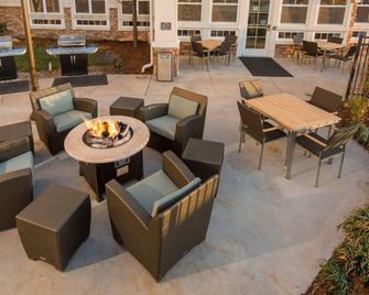 Residence Inn by Marriott Wichita East at Plazzio - Wichita - Pátio