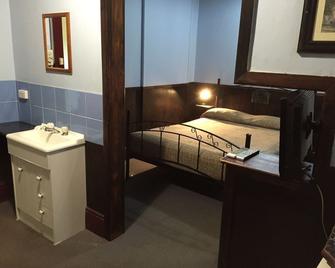 Criterion Hotel Rockhampton - Rockhampton - Bedroom