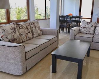 Paradise Beach Resort - Mirissa - Sala de estar