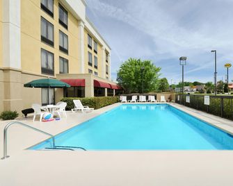 Hampton Inn Spartanburg-North I-85 - Spartanburg - Pool