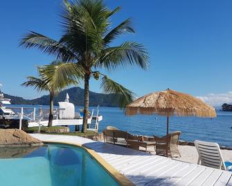 Pousada Mestre Augusto - אנגרה דוס רייס - בריכה