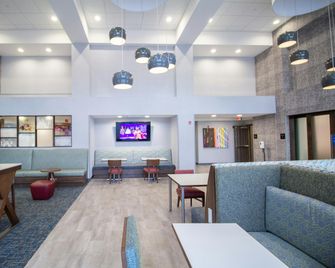 Hampton Inn & Suites by Hilton North Attleboro - North Attleboro - Habitación