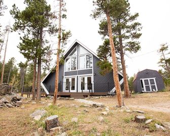 Little Gem Lodge Unique Mtn A-Frame w Hot Tub - Black Hawk - Building