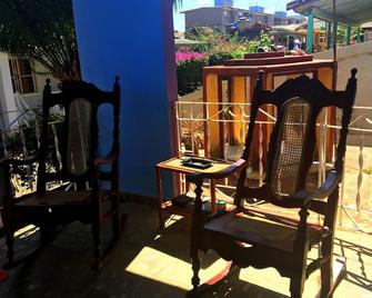 Casa Yakelin - Viñales - Balcón
