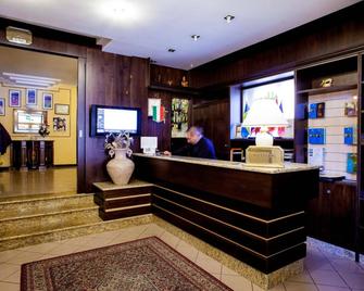 Mannu Hotel - Bosa - Front desk