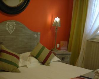 Hotel Cote Patio - Nimes - Bedroom