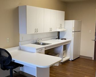 Suburban Studios Auburn Hills - Detroit - Auburn Hills - Kuchyň