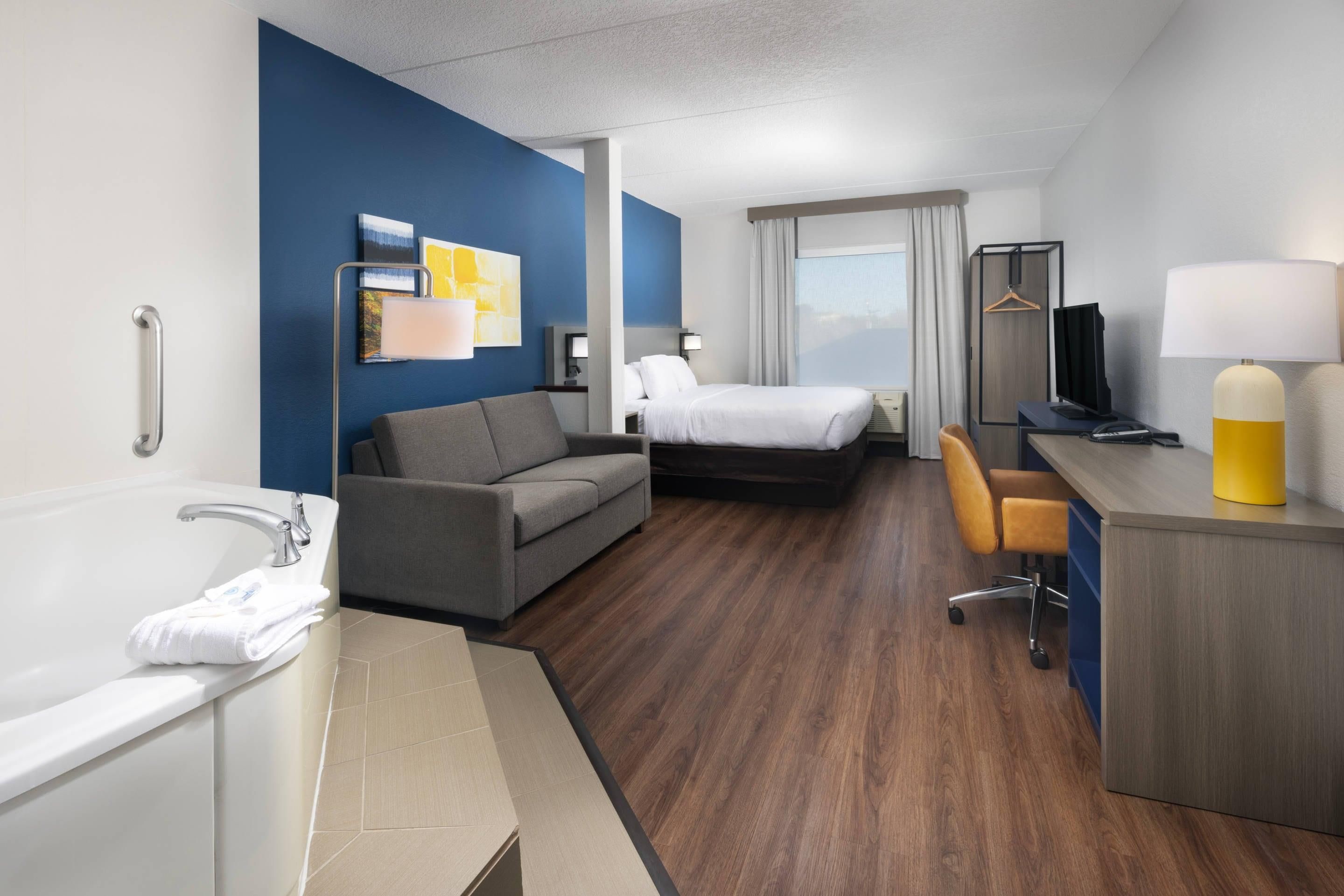 Comfort Suites Outlet Center - אשוויל - חדר שינה