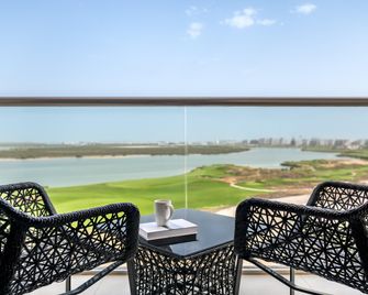 Yas Plaza Bay by IHG - Abu Dhabi - Balkon
