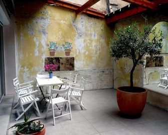 Sète center loft with patio - Sète - Patio