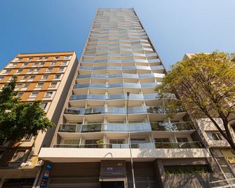 Uotel Downtown Sé - São Paulo - Edificio