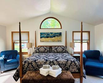 Europe Lake Private Lakeshore Guest House - Ellison Bay - Habitación