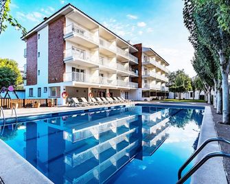 Apartamentos Sunway Amapola - Sitges - Pool