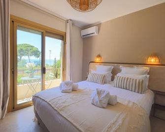 Hôtel Lou Juan - Antibes - Bedroom