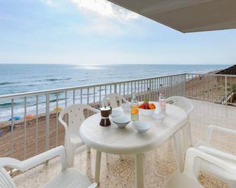 TURIA - Modern apartment on the beachfront - Tabernes de Valldigna - Balcón