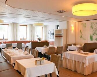 Hotel Gasthof Zum Bad - Langenau - Ресторан