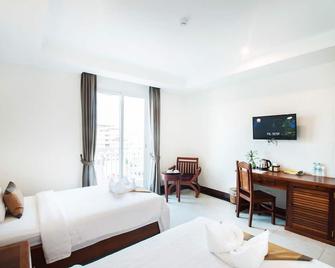 Relax Hotel - Phnom Penh - Bedroom