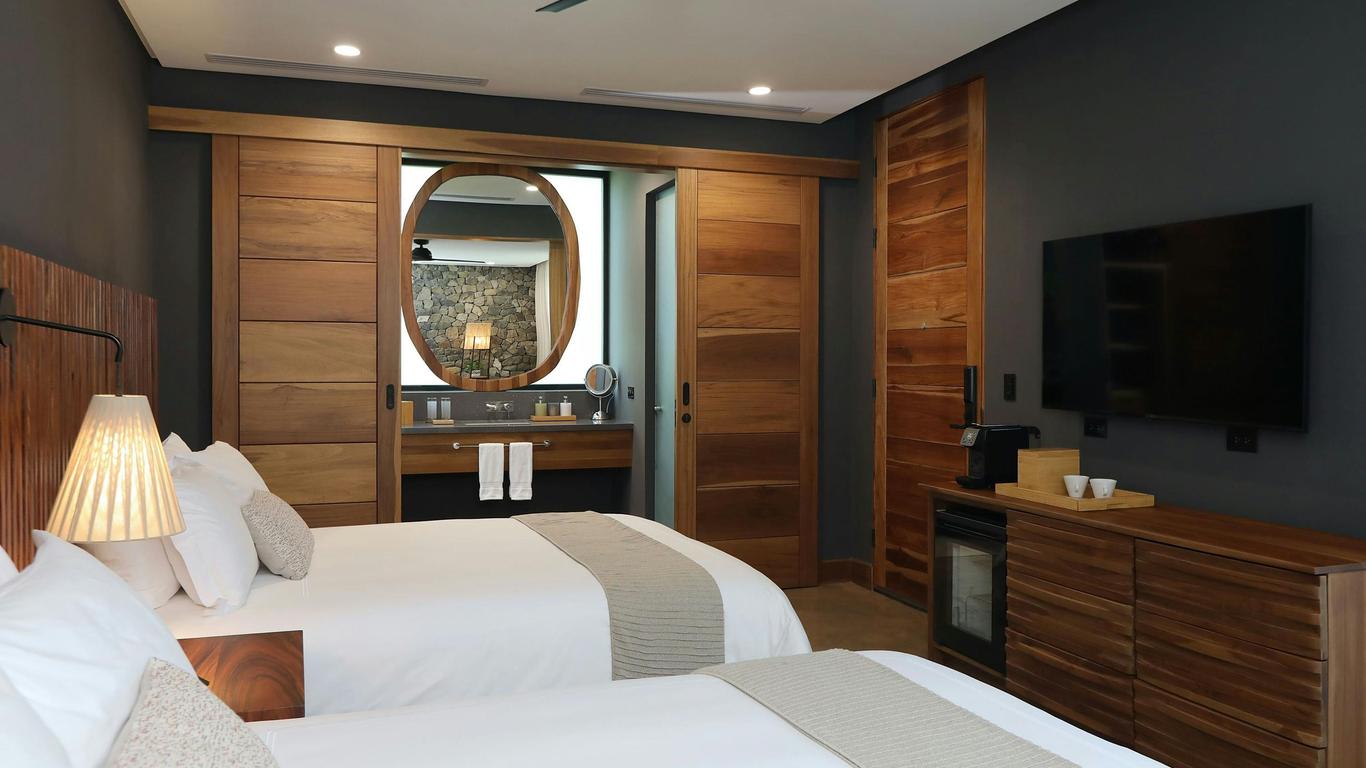 El Mangroove Autograph Collection