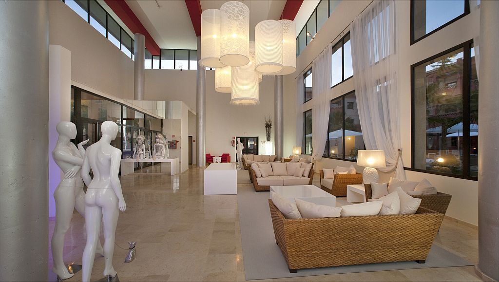 Leo Punta Umbria III - Adults Only