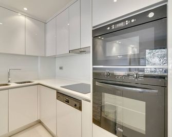 Appartement calme et confortable -terrasse- Cannes - Cannes - Keittiö