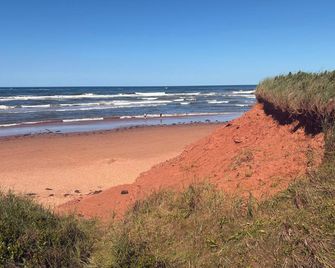 Sea View Stay & Play! Close to golf, beaches, waterfront and more! - Kensington - Beach