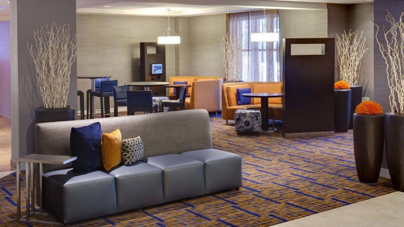 Courtyard by Marriott Charlottesville - University Medical Center
