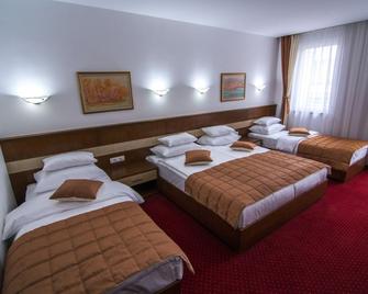 Motel Mujanic Sarajevo - Ilidža - Bedroom