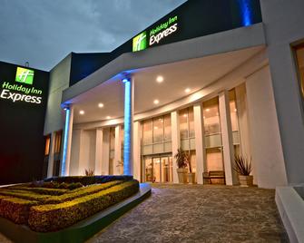 Holiday Inn Express Toluca By IHG - טולוקה - בניין