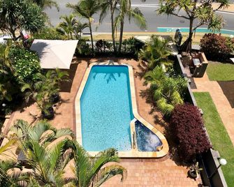 Hi Ho Beach Apartments - Broadbeach - Piscina