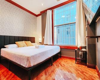 Icecream / Pool Table / 120' Projector / King Bed - Filadelfia - Habitación