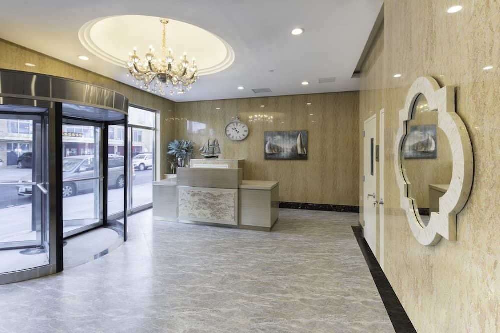 مايفير إن آند سويتس