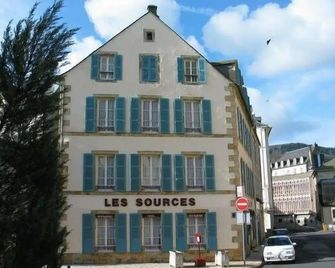 Hotel Le Cm - La Bourboule - Budova