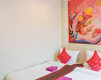 Beehive Magenta Patong Hostel - Bãi biển Patong - Phòng ngủ