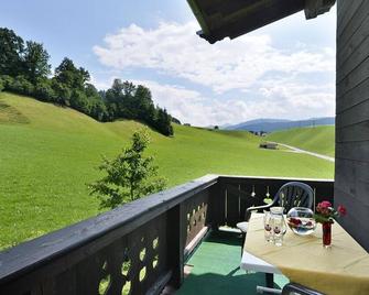 Apartment for 4 (1 bedroom, 1 bed-sitting room) - Guesthouse - Pension Hölzl - Itter - Balkon