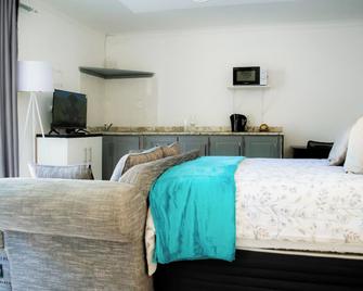 West Cottage - Roodepoort - Bedroom