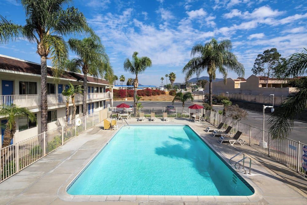 Motel 6 Riverside West Jurupa Valley