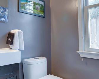 Sojourn Only 8 Blocks to Capitol with Private Patios - Washington DC - Salle de bain
