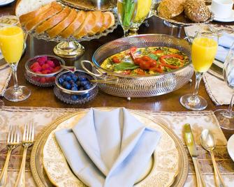 ประตูพิทักษ์'s รีทรีต - ไนแองการ่า-ออน-เดอะ-เลค