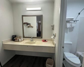 American Inn Motel by Capital O Camden AL - Camden