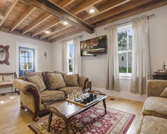 The Tailor House - Woodstock - Living room