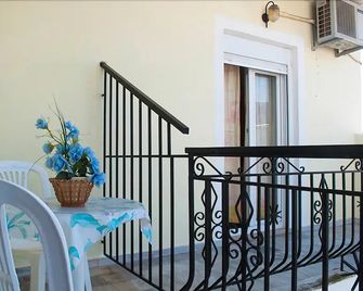 Pansion Dina - Skiathos - Balcony