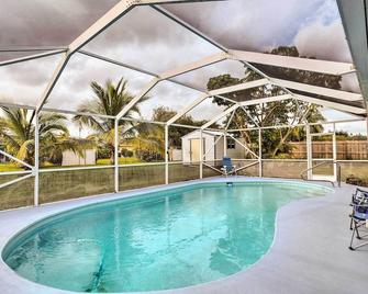 Port St Lucie Escape - Lanai W/ Private Pool! - River Park - Pool