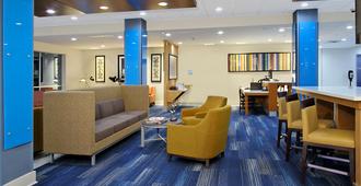 Holiday Inn Express & Suites Lake Charles South Casino Area - Lake Charles - Lounge