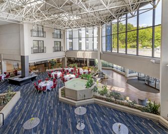 Best Western Royal Plaza Hotel & Trade Center - Мальборо - Лоббі